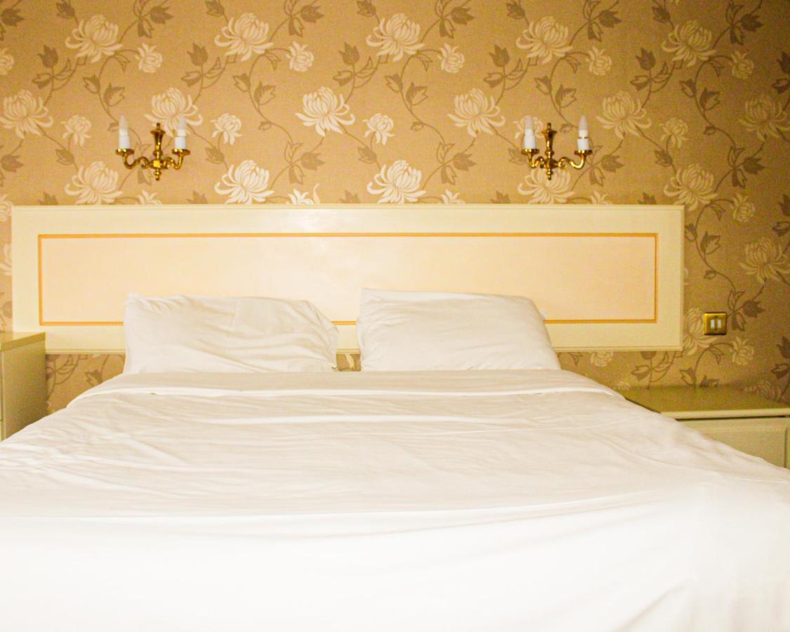 Consort Hotel Rotherham Luaran gambar
