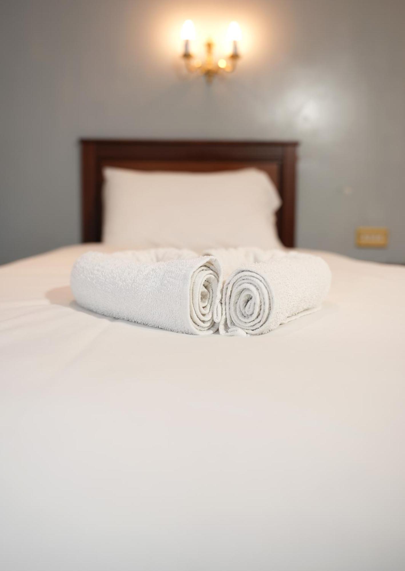 Consort Hotel Rotherham Luaran gambar